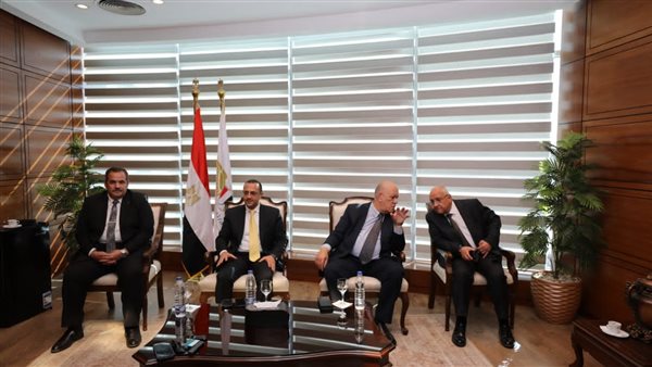  أيمن فوزي عرب