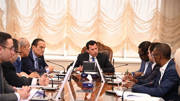 اجتماع وزير الشباب