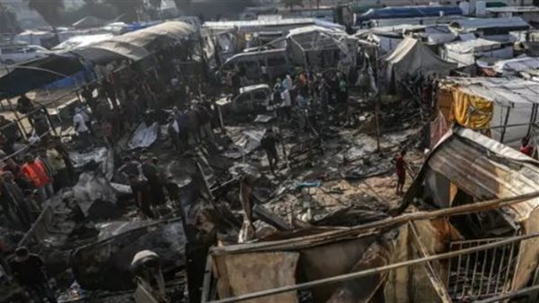 مخيم النازحين في