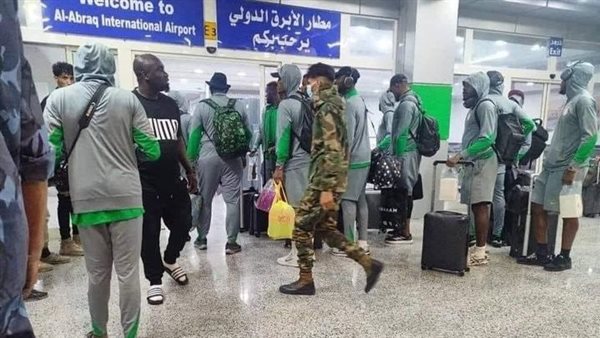 احتجاز بعثة منتخب