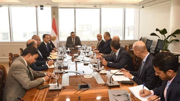 اجتماع وزير الإسكان