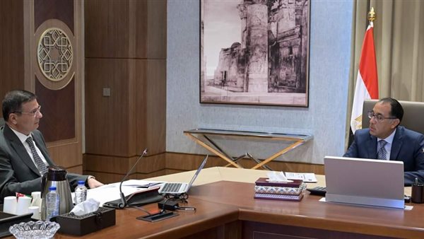 رئيس الوزراء ووزير