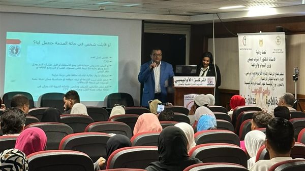 د. زياد أثناء الندوة