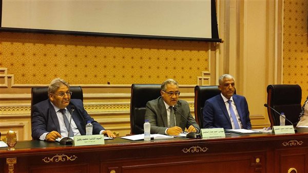  لجنة الإدارة المحلية