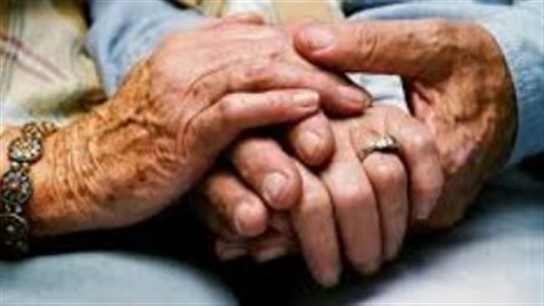 رحيل زوجين معا