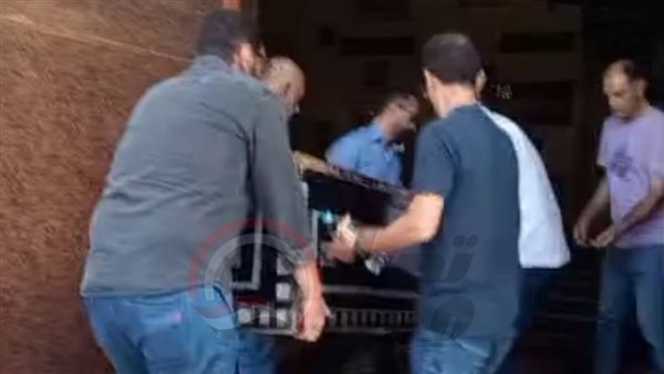 صلاة جنازة والد مصطفى