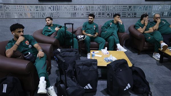 بعثة الأهلي من مطار