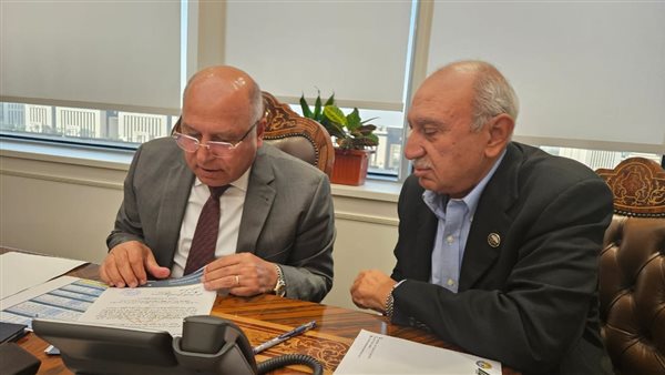 كامل الوزير مع النائب