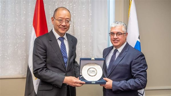 رئيس اقتصادية قناة