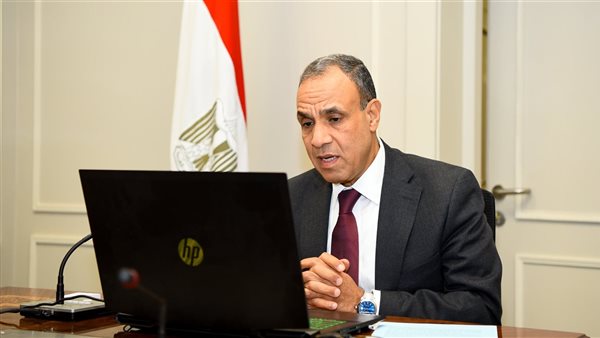 بدر عبد العاطي 