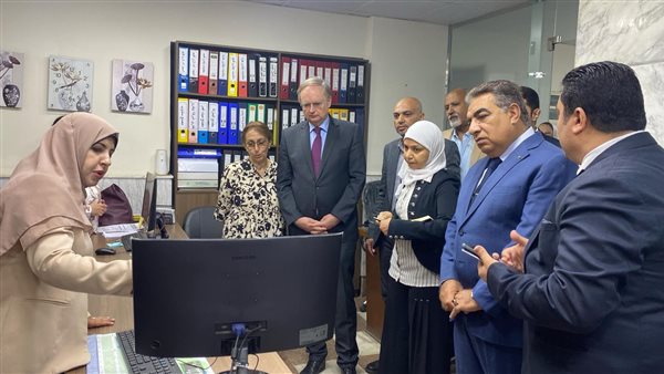 محافظ أسوات في تعامد