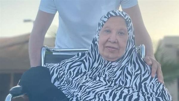 والدة أحمد عصام 