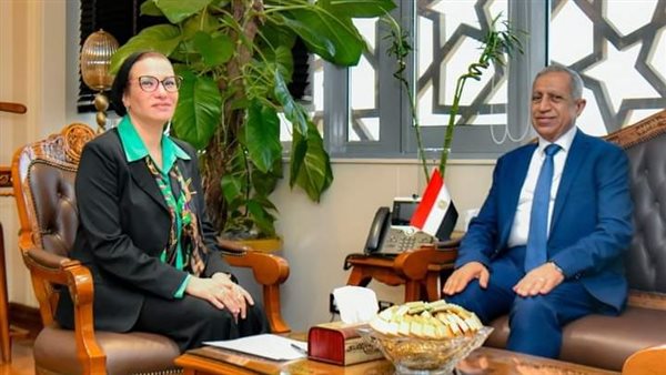 وزيرة البيئة 