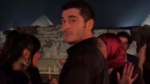 بوراك دينيز 