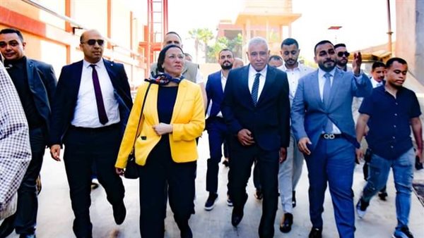 وزيرة البيئة 