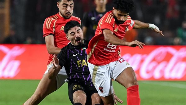 الأهلي والعين