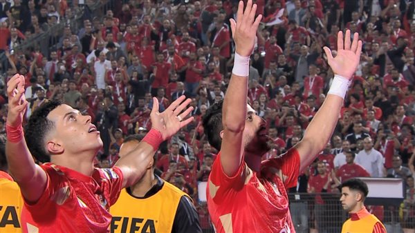 احتفال إمام عاشور