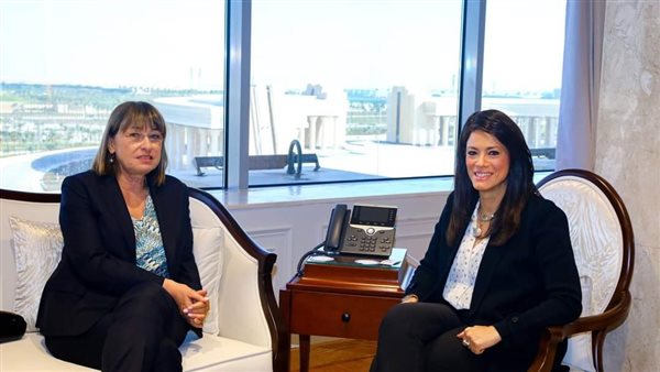 وزيرة التخطيط 