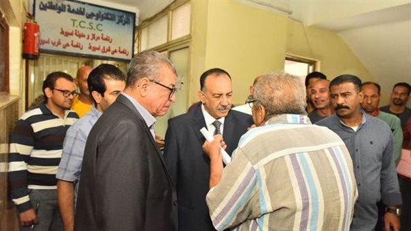 محافظ أسيوط يلتقي