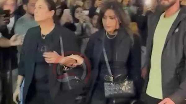 لطيفة في عزاء مصطفى