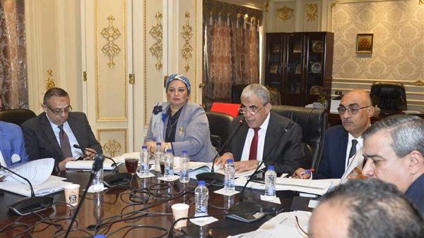 لجنة القوي العاملة