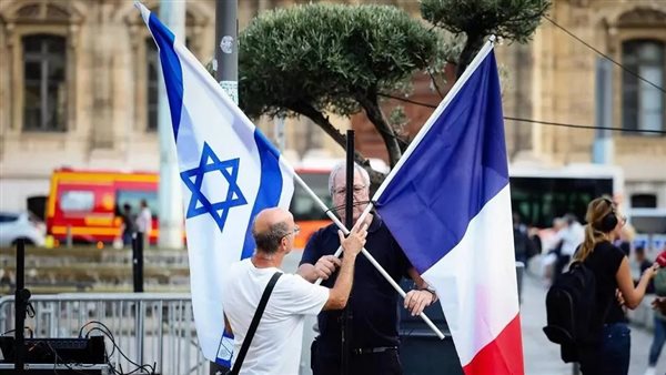 فرنسا تستدعي السفير