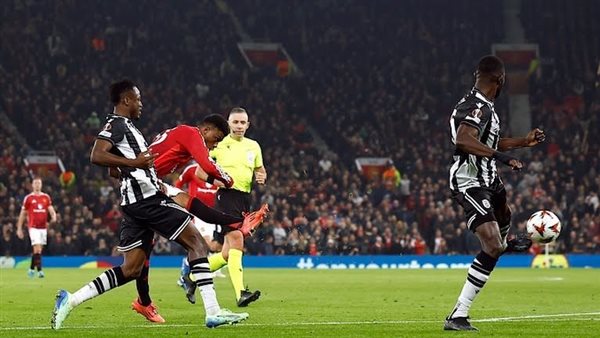 مانشستر يونايتد وباوك