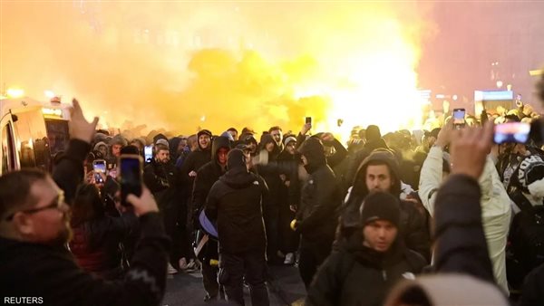 ماذا يحدث في أمستردام