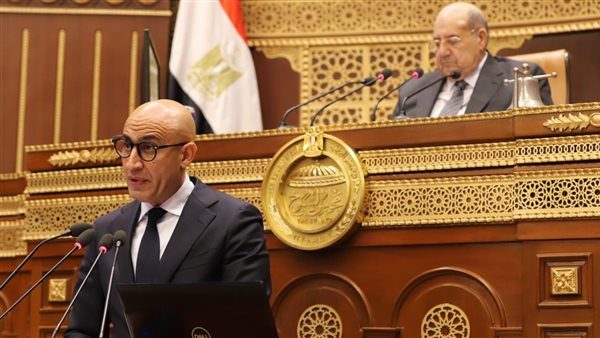 وزير التعليم  أمام