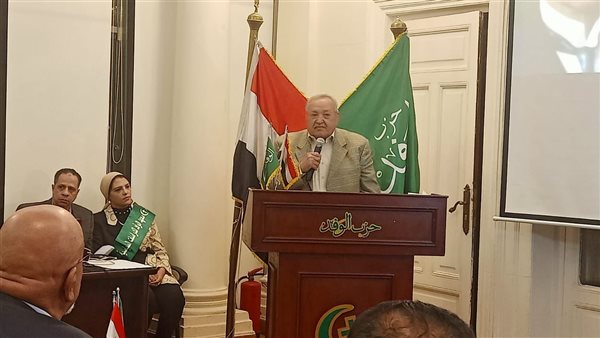  الدكتور محمد عبده،عضو