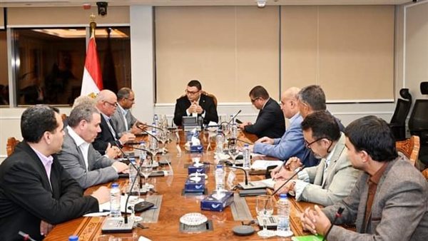 وزير الإسكان 