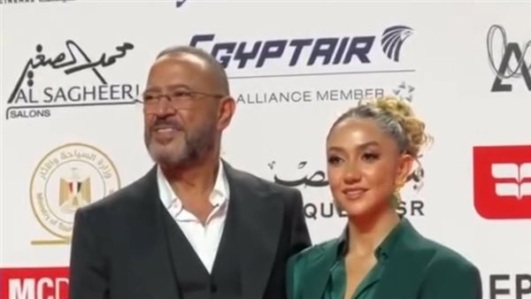 أشرف عبد الباقي وابنته