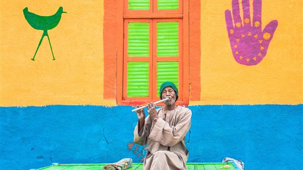 القرية الفائزة