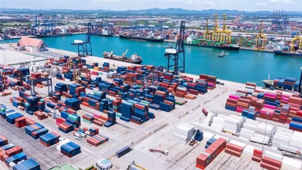 ميناء إماراتي - ارشيفية