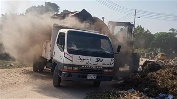 رفع نواتج تطهير الترع