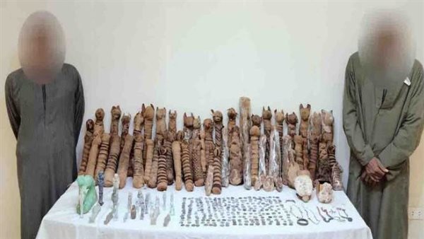 القبض على شخصين بحوزتهما