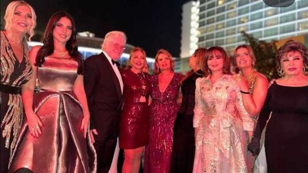 نجوم الفن في حفل