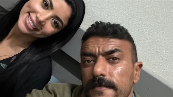 أحمد العوضي وكارولين