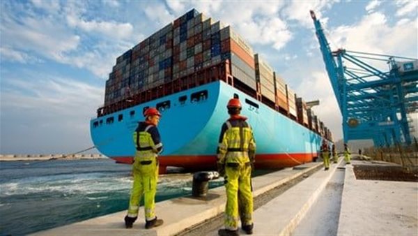 السفن التجارية 