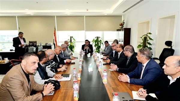 اجتماع وزير الإسكان