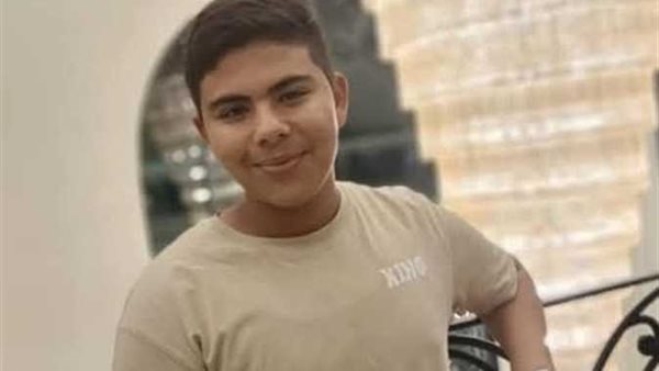 الطالب المتوفي أسفل