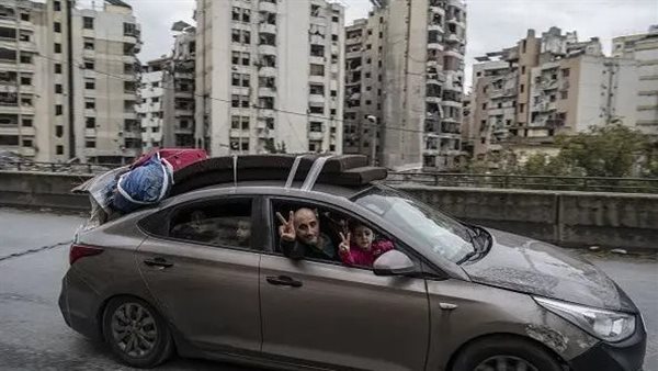 آلاف النازحين يعودون