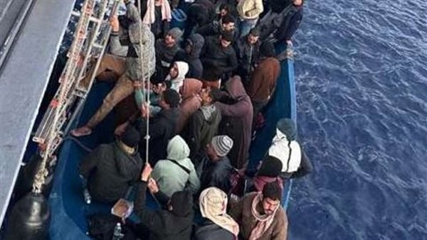 قارب الهجرة