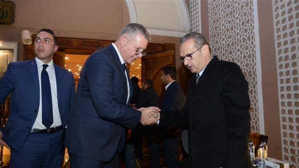 وزير البترول من العزاء