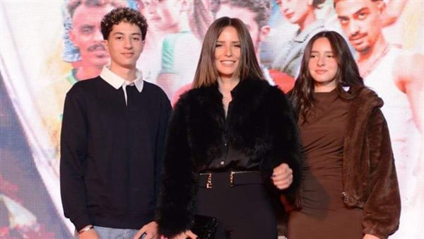 إيمان العاصي وابنتها