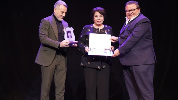 تكريم فردوس عبد الحميد