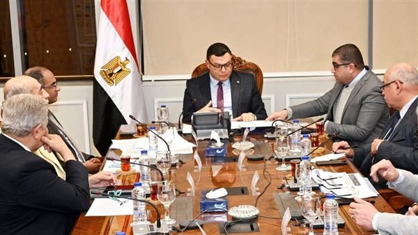 وزير الإسكان 