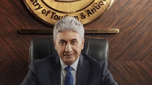 وزير السياحة