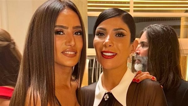 منى زكي - زينة