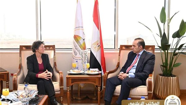 الوزير فوزي وعضو